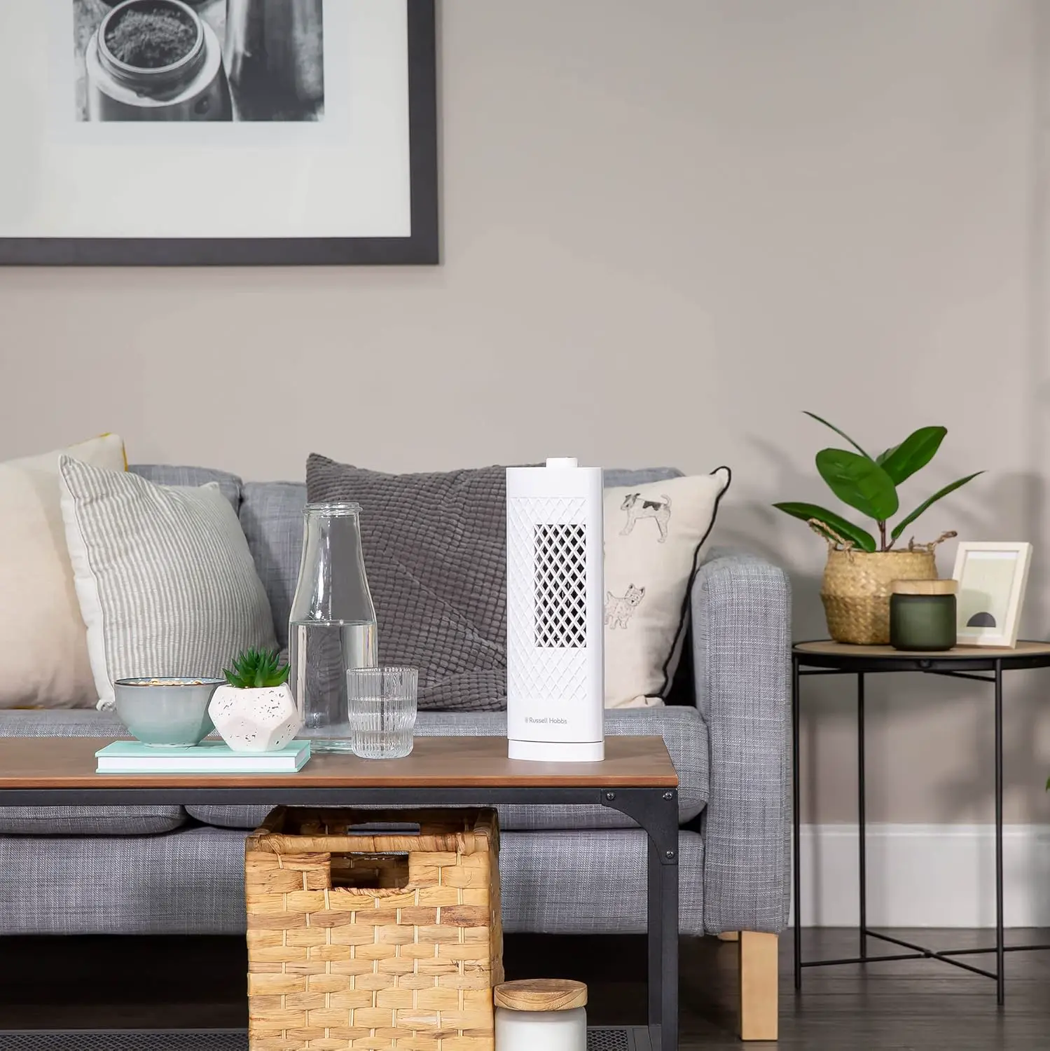 Russell Hobbs RHTF1321 Mini-Turmventilator, leicht, 33 cm, tragbar, 3 Geschwindigkeiten, 75° Schwenkwinkel, kräftiger Luftstrom, leise im Betrieb, weiß vue 6